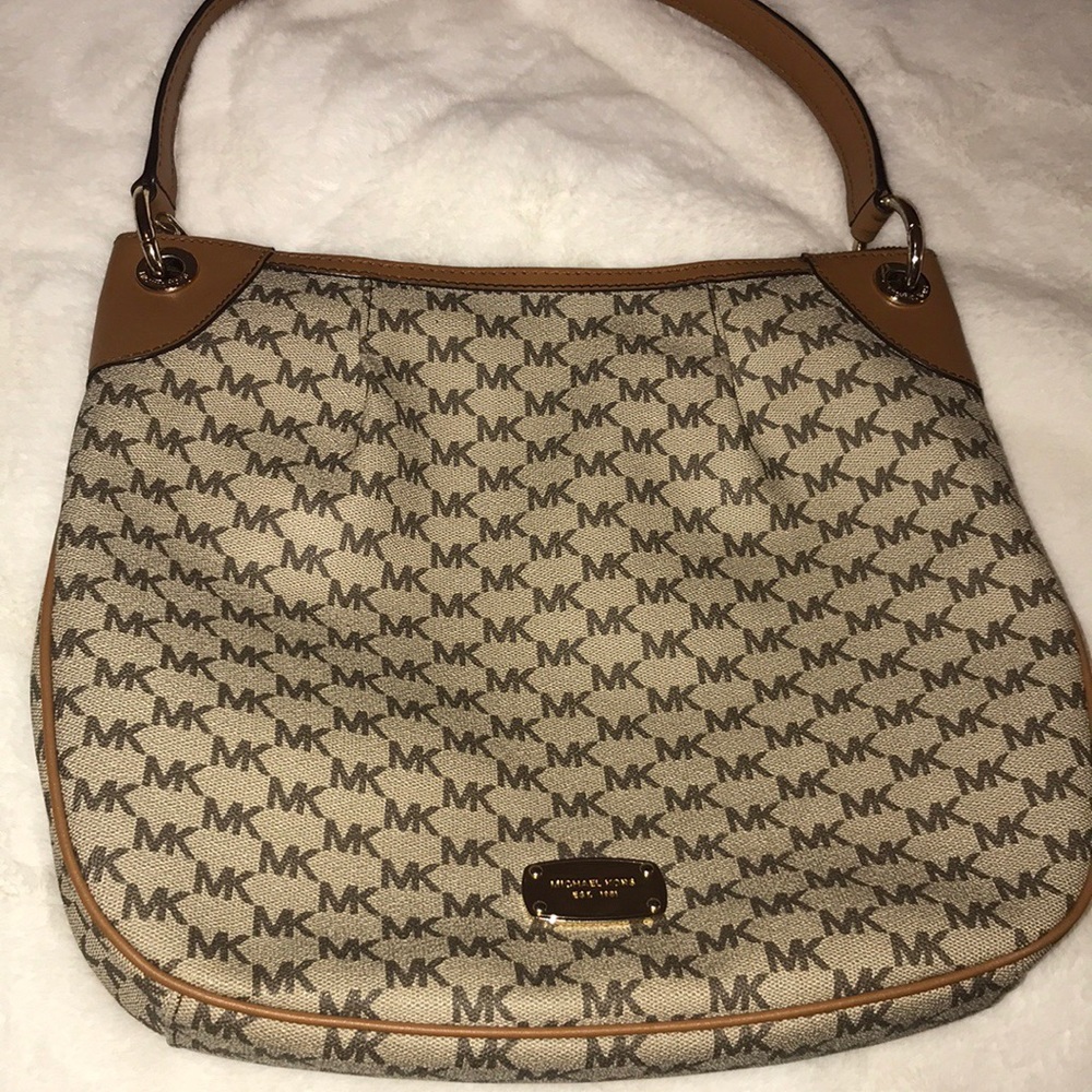 Michael Kors purse - Picture 2 of 6